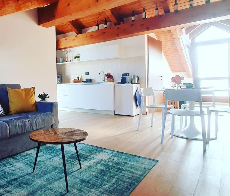 Charming 2.5Room Flat In Center Of Monforte dʼAlba Esterno foto