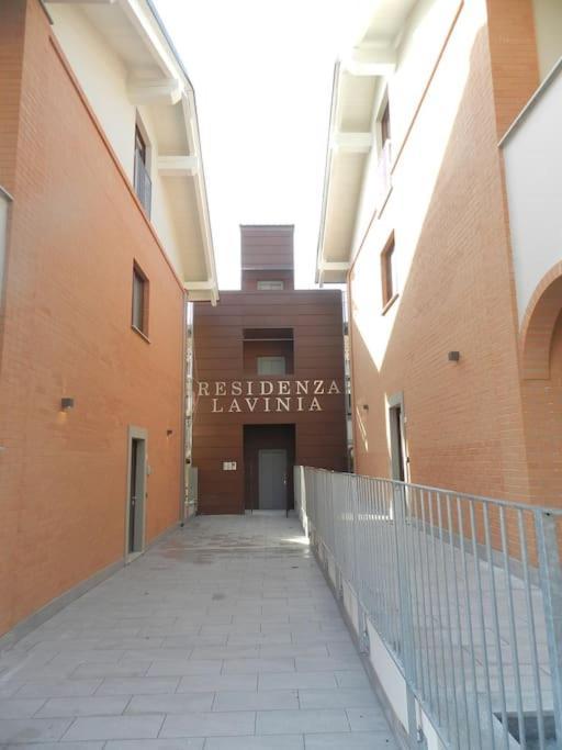Charming 2.5Room Flat In Center Of Monforte dʼAlba Esterno foto