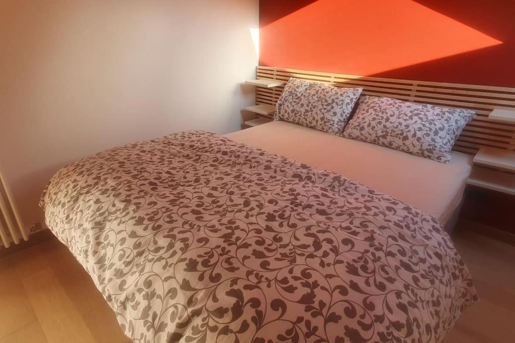 Charming 2.5Room Flat In Center Of Monforte dʼAlba Esterno foto