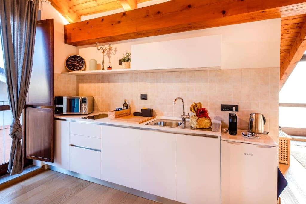 Charming 2.5Room Flat In Center Of Monforte dʼAlba Esterno foto