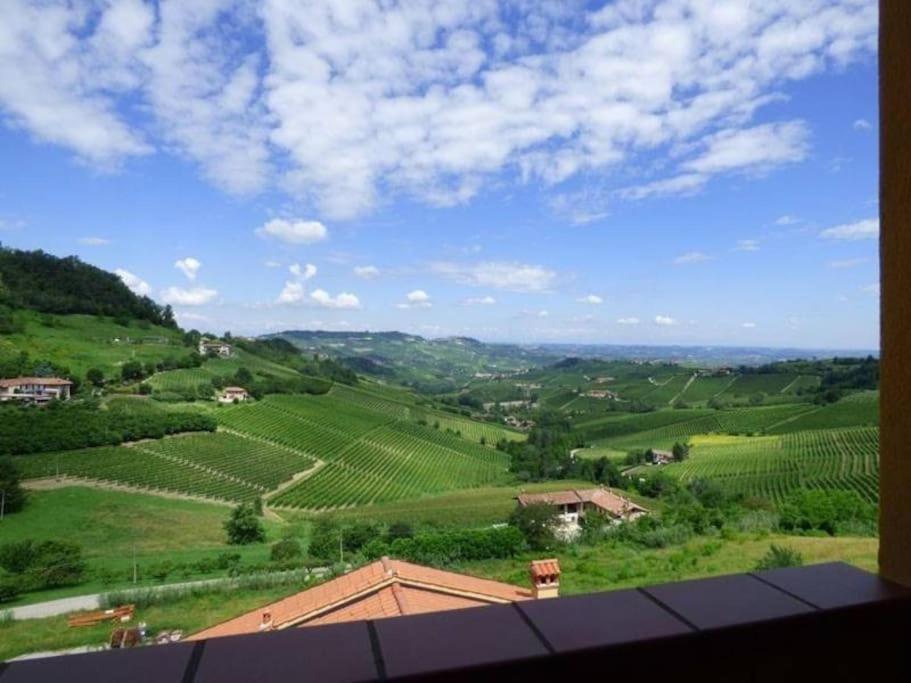 Charming 2.5Room Flat In Center Of Monforte dʼAlba Esterno foto