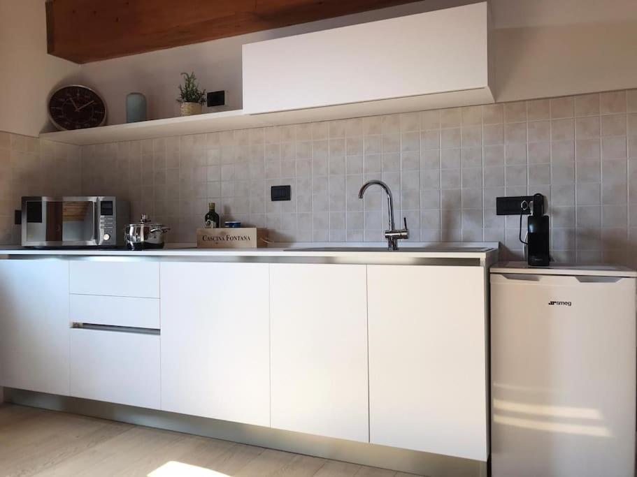 Charming 2.5Room Flat In Center Of Monforte dʼAlba Esterno foto