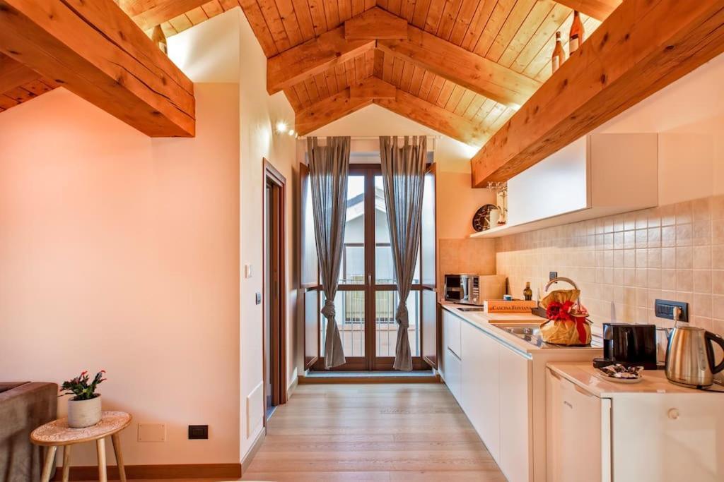 Charming 2.5Room Flat In Center Of Monforte dʼAlba Esterno foto